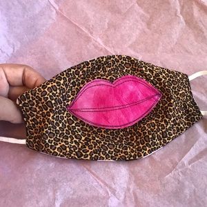 (2/10  Straw hole face mask!!!!